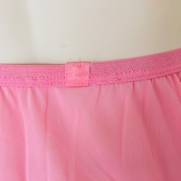 VINTAGE 1960s Vanity Fair Lace Lacy Pink Half Slip Pillow Tab Below Knee - Picture 5 of 10